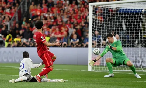Courtois xứng đáng là thủ môn hay nhất thế giới