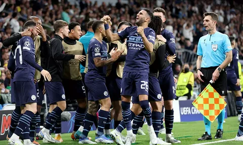 "3 phút cuối trận làm tôi nhớ đến Sir Alex và Man Utd"