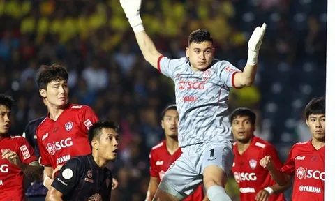 7 tuyển thủ Việt Nam từng xuất ngoại chơi bóng ra sao?