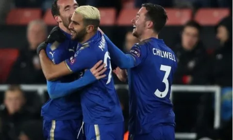 Chilwell: "Mahrez luôn cho tôi những lời khuyên trong phòng tắm"