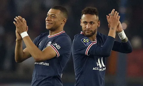 Kylian Mbappe khiến PSG trả giá đắt