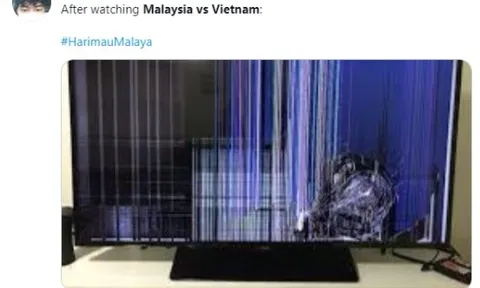 Tivi trở thành "nạn nhân" của fan Malaysia sau trận thua Việt Nam