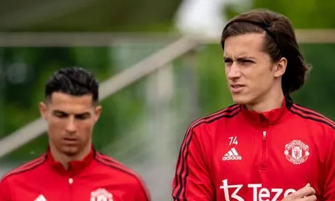 Man Utd hoàn tất HĐ mới, lập tức đẩy khỏi OTF