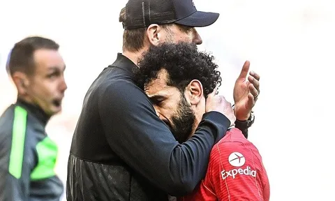 2 vết gợn trong ngày Liverpool vô địch FA Cup