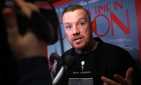 "Ai đã đưa ông ta đến với Man United?"