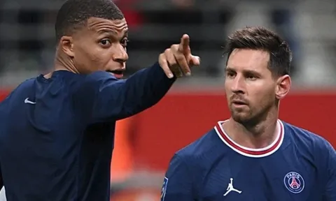 Ai làm hư Mbappe?