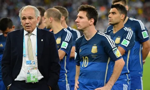 Sau Diego Maradona, bóng đá Argentina lại chịu thêm tổn thất lớn