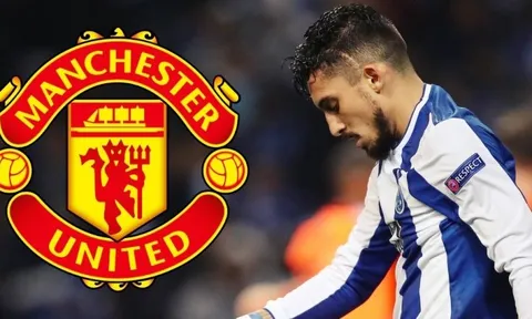 Alex Telles bất ngờ "quay xe" về Porto sau thảm bại của Man United