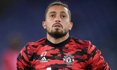 Alex Telles trấn an NHM Man Utd sau khi dính chấn thương