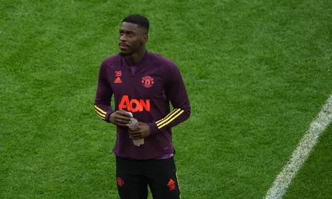 Xác nhận: Man Utd thỏa thuận xong HĐ hậu vệ