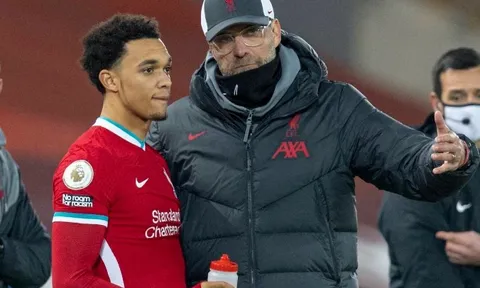 Alexander-Arnold bị hoài nghi, Klopp lập tức lên tiếng