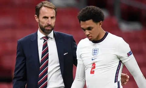 Alexander-Arnold khiến Southgate bối rối