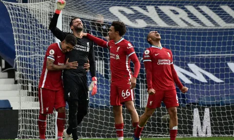 Alisson Becker nhớ lại khoảnh khắc ghi bàn thắng vàng cho Liverpool