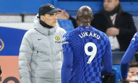 Ally McCoist: “Lukaku tự bắn vào chân mình”