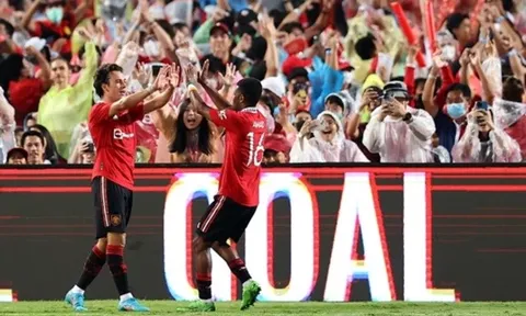 Amad Diallo ghi điểm với Ten Hag