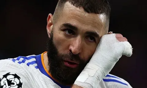 Ancelotti: "Tôi đã nói với Benzema: 'Nhanh lên hoặc cậu không thể thi đấu!'"