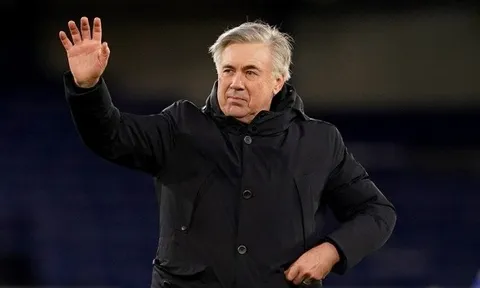 Ancelotti trở về Madrid làm lộ rõ ý đồ của BLĐ Real