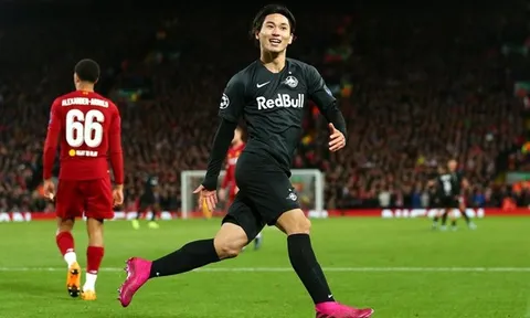 Đến cả 'Mad dog' Liverpool cũng phải 'chết mê' với Minamino