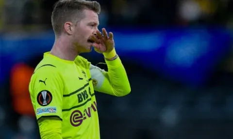 Dortmund thất thủ sửng sốt, Haaland tiu nghỉu