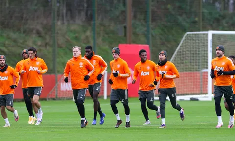 Tân binh trở lại, Man Utd sẵn sàng phá dớp trước Leeds United