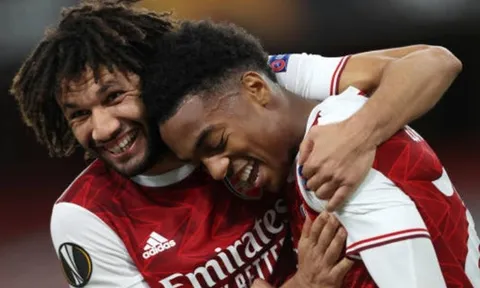 Tân binh ra mắt, 'bom tấn' vẽ đường cong tuyệt hảo, Arsenal thắng 3-0