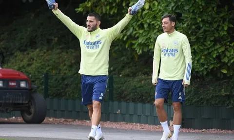 'Kẻ lầm lỡ' trở lại, Ozil và Ceballos so kè quyết liệt trước giờ G