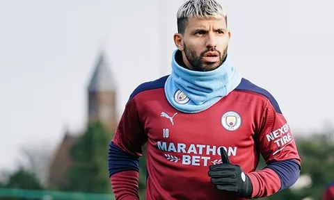'Hung thần' xuất hiện, Man City sửa soạn đấu Man United