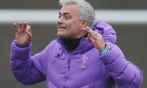 Thua M.U, Mourinho lệnh các cầu thủ Tottenham làm 1 điều, dùng 'giáo án lạ'