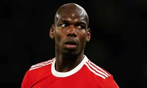 Anh trai vạch trần hành vi Pogba yểm bùa ở Man Utd