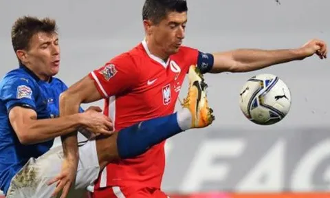 Lewandowski bế tắc, Ý bất bại qua mặt Hà Lan chiếm ngôi đầu bảng