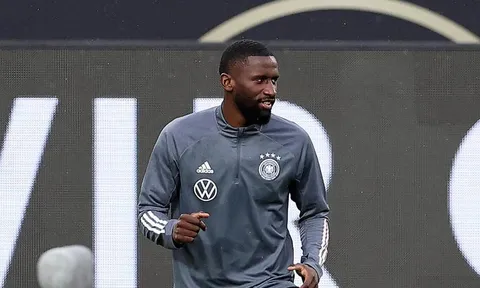"Cậu ấy đã thử mọi cách để rời Chelsea Hè này"