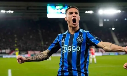 Antony có gì hơn hàng công Man Utd?