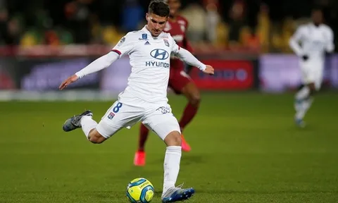 Người nhà can thiệp, Arsenal nhận cú hích 'khổng lồ' vụ Houssem Aouar