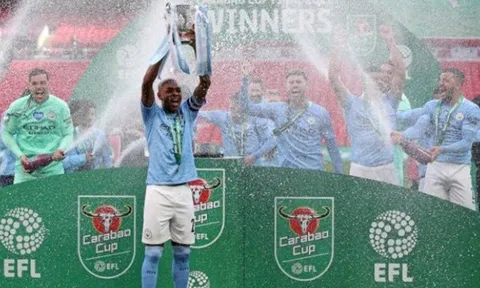 Áp đảo tổng lực, Man City giải mã 'xe buýt' Tottenham, lên ngôi lịch sử