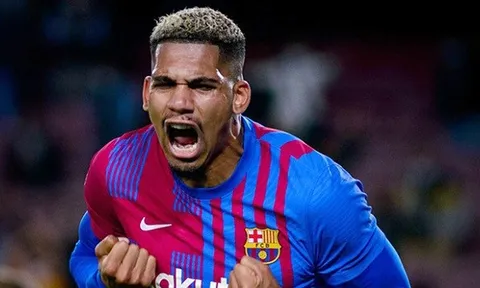 Vừa phá lưới Atletico, sao Barca đã được Man Utd liên hệ