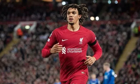 Klopp được khuyên ký gấp 1 vị trí
