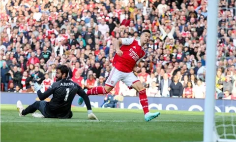 "Liverpool vẫn đang ở trong phòng thay đồ"