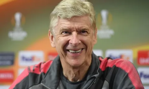 "Arsenal cần Wenger trở lại"