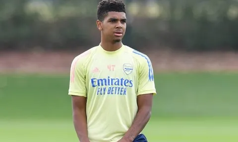 Arsenal chia tay tiền đạo 21 tuổi
