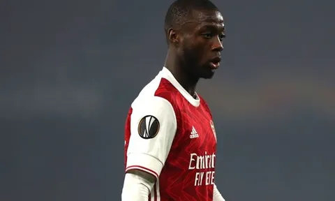 Arsenal chơi nước đôi, vận mệnh 'bom tấn' biến thành 50-50