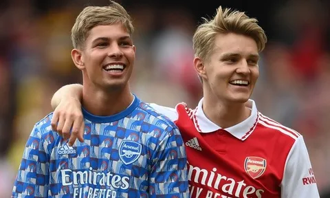 Arsenal tươi sáng dù mất vé dự Champions League