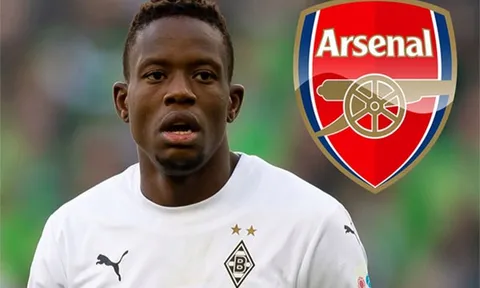 Arsenal gặp chướng ngại trong thương vụ mua máy quét Bundesliga
