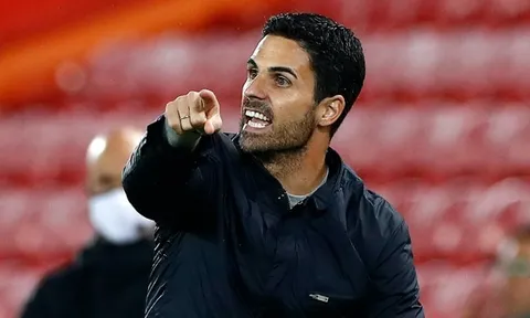 Arsenal giành cựu sao Man Utd với Tottenham