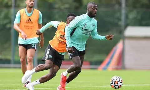 Arsenal hội quân tại London Colney, Pepe cười tươi rói