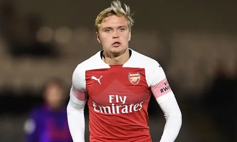 Arsenal rao bán tiền vệ 21 tuổi