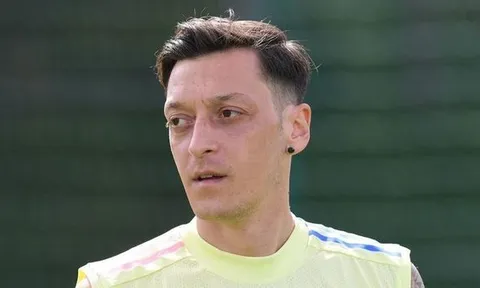 Từ chối đề nghị khủng, Mesut Ozil chốt luôn tương lai tại Arsenal