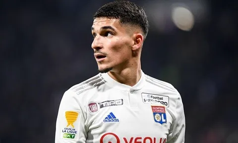 Vào bóng ác ý, mục tiêu Arsenal lần đầu trong sự nghiệp 'dính chàm'
