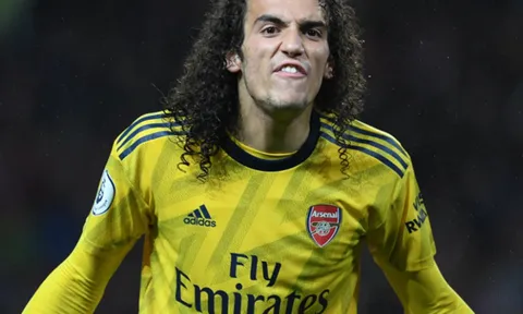 Arsenal với 5 bản hợp đồng thảm họa thời hậu Wenger