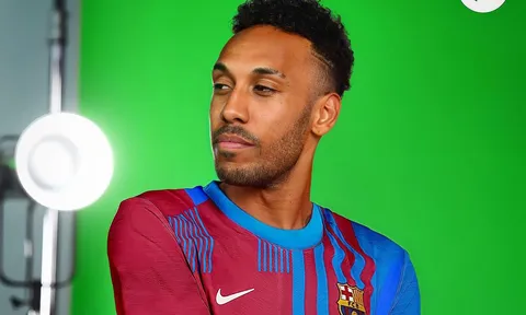 Arsenal xé hợp đồng, Aubameyang hoàn tất gia nhập Barca