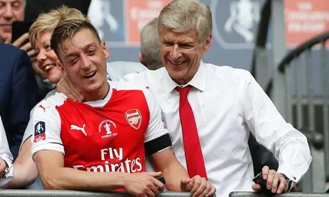 Ozil thất sủng tại Arsenal, Wenger lập tức lên tiếng